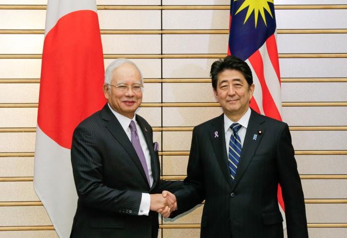 Mer Orientale : Japonais et Malaisiens appellent à un règlement pacifique - ảnh 1